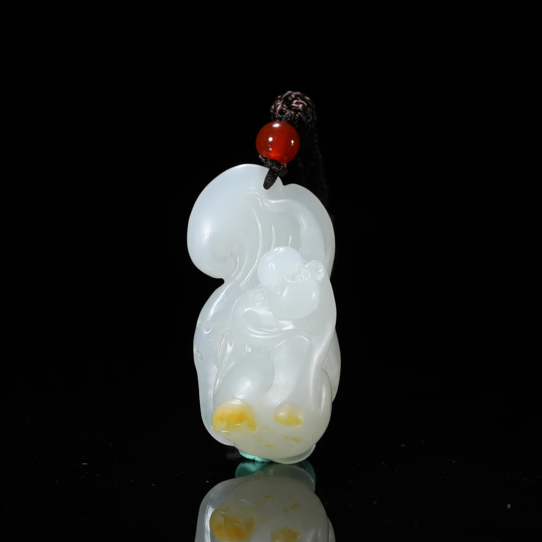 LOT22和田玉猴挂件W283