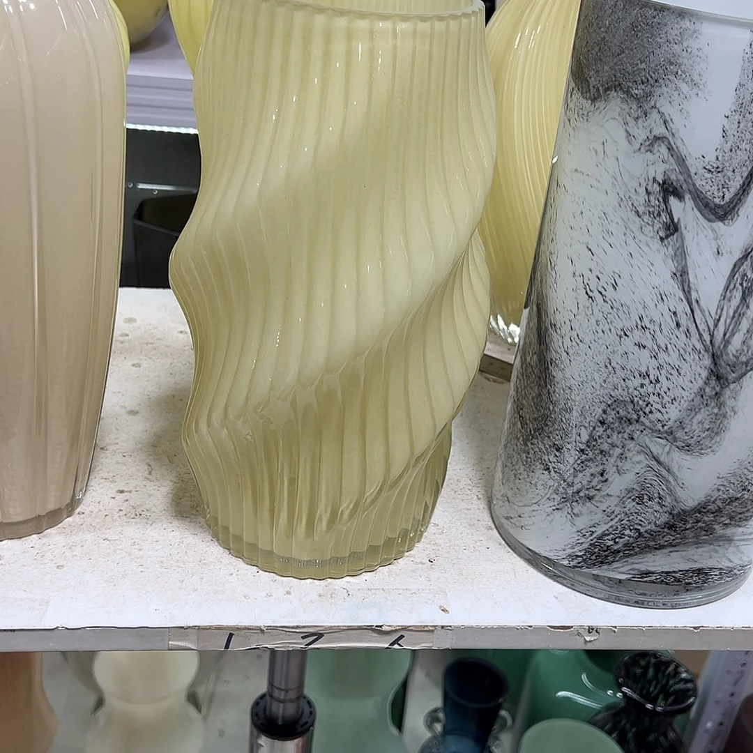 黄色大号花瓶9778990