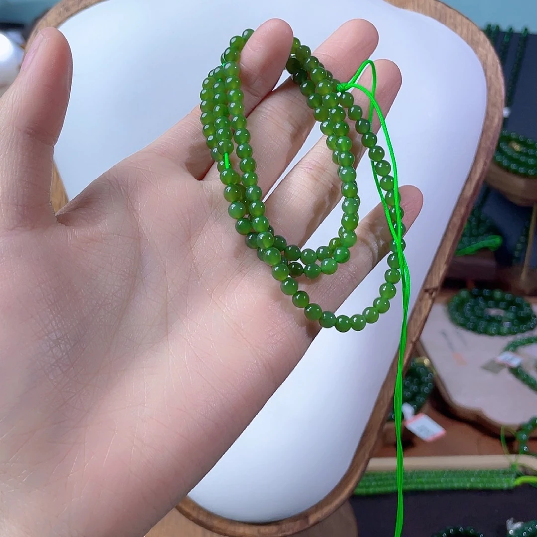 小***亚和田玉（碧玉）未镶嵌颈饰6