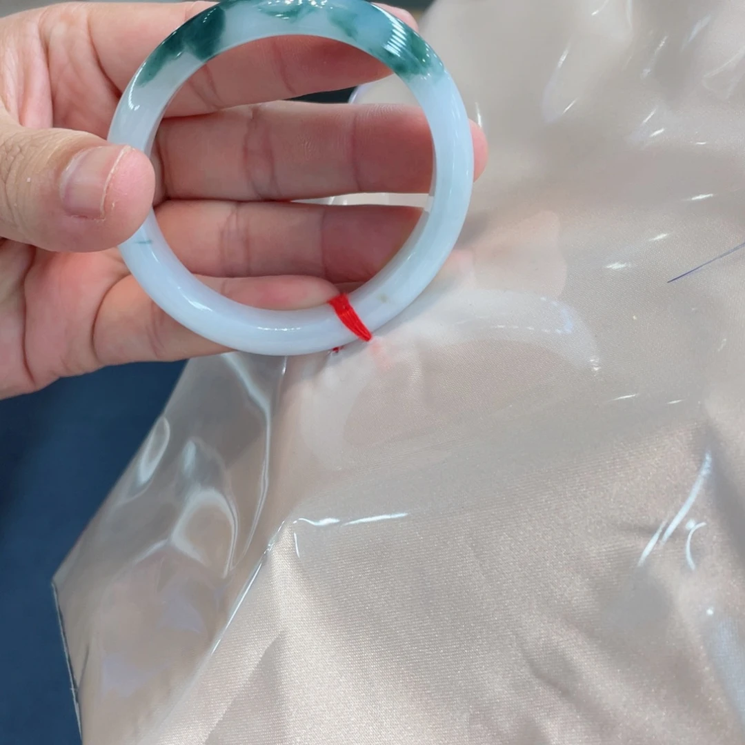 翡翠未镶嵌手镯手镯