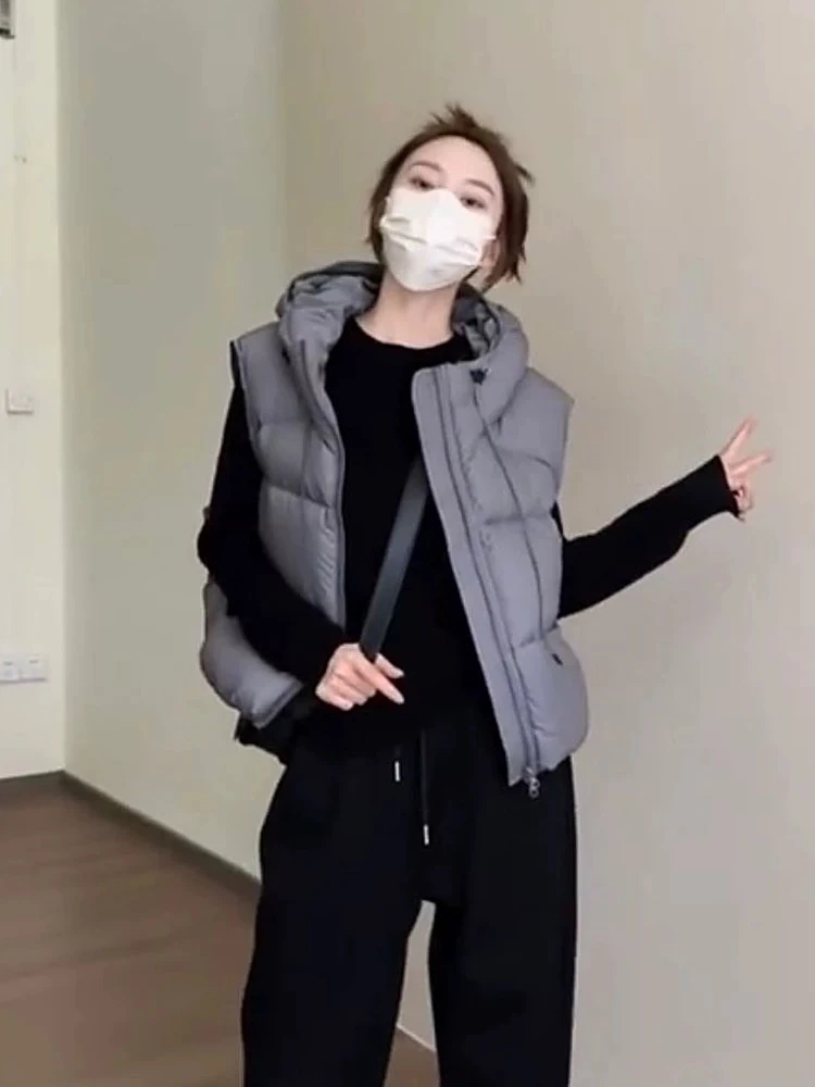 欧货高端泡芙感羽绒马甲2025秋冬新款时尚百搭小个子外穿保暖马夹