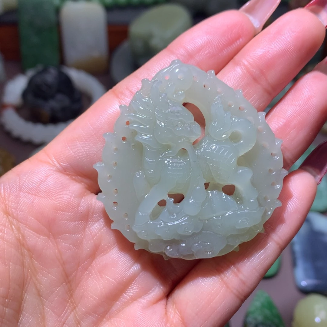 颈饰未镶嵌和田玉