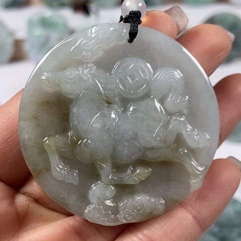 翡翠颈饰未镶嵌马到成功微瑕福利