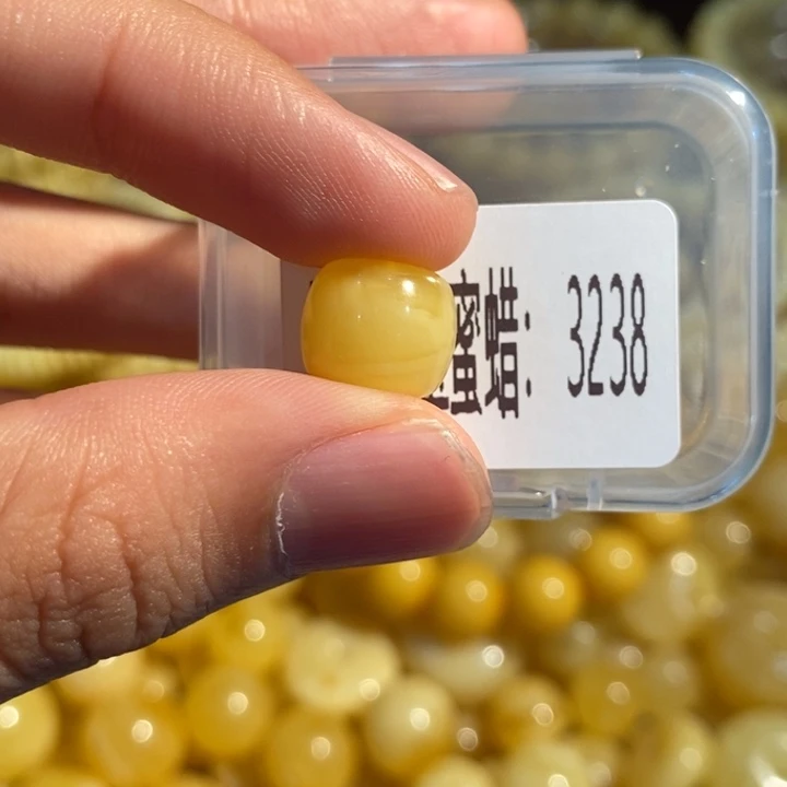 琥珀未镶嵌珠宝奇石3238