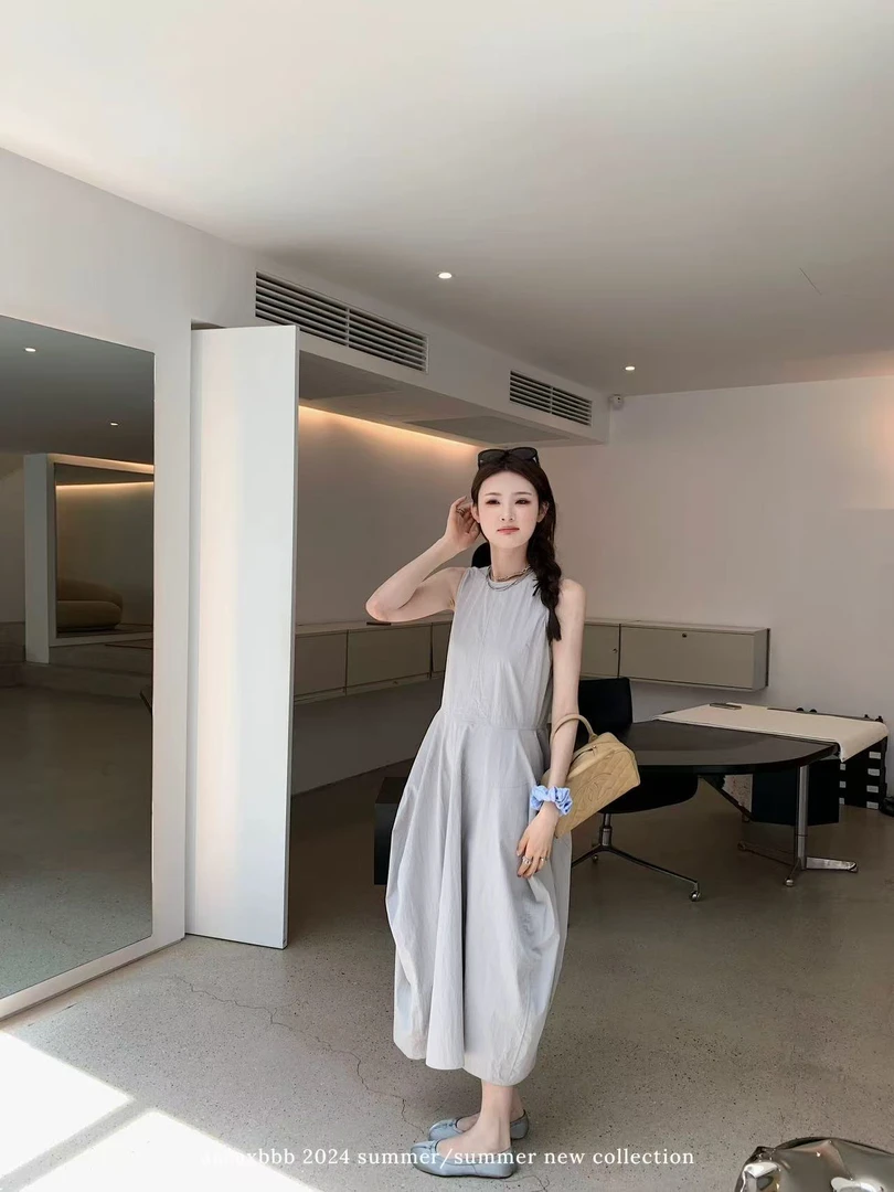 法式灰色无袖显瘦连衣裙子女夏季长款新款小个子高级感气质长裙