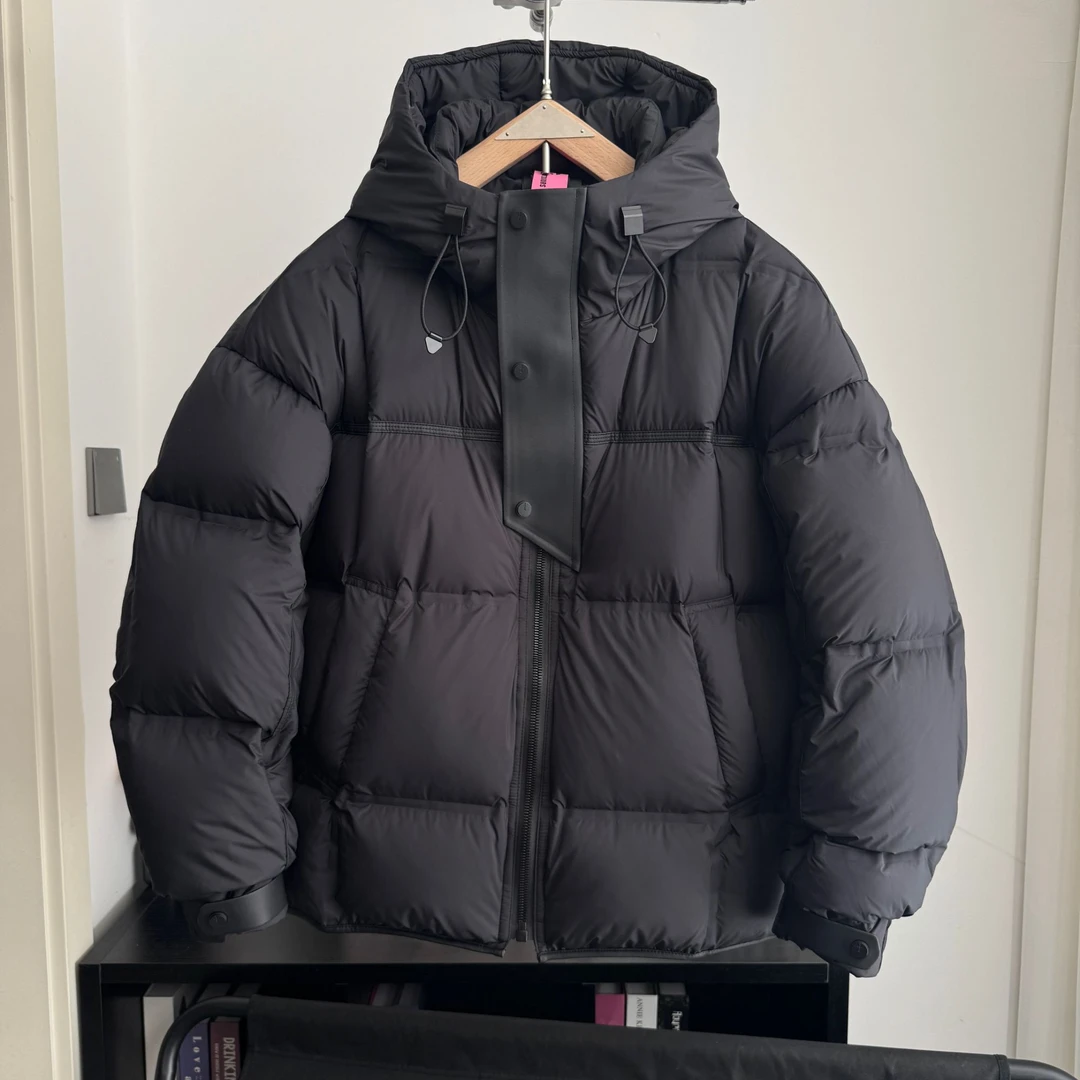 冬季新款泡芙连帽羽绒服男简约百搭宽松加厚保暖白鸭绒8258F