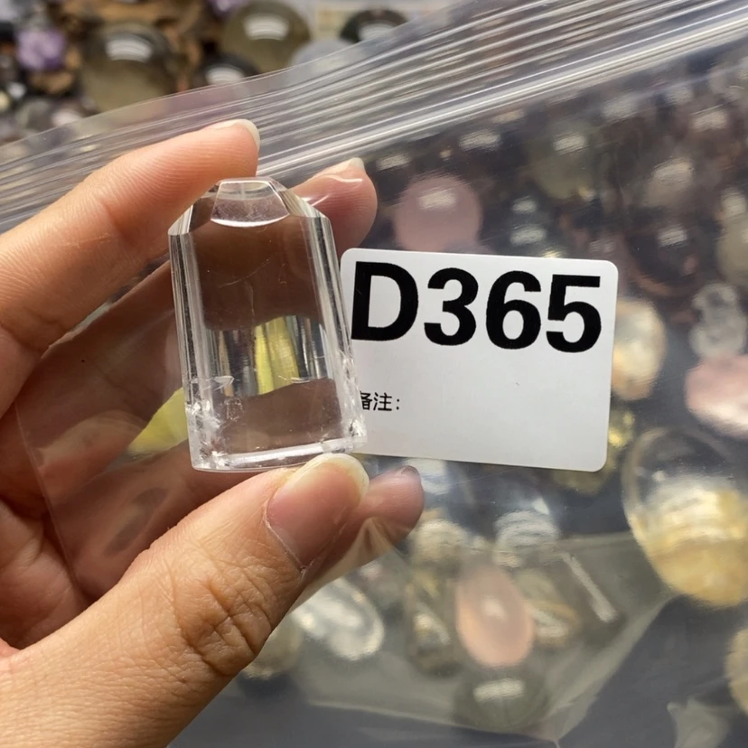 【闪购商品】水晶吊坠精品未镶嵌三*