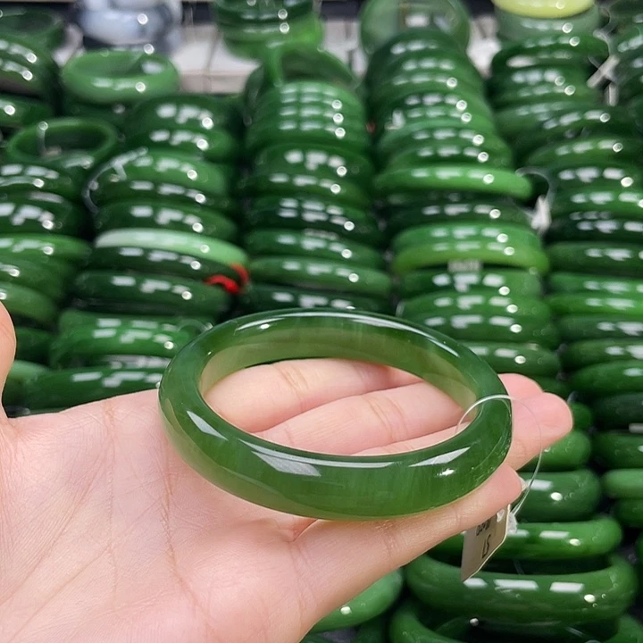 未镶嵌手镯和田玉（碧玉）