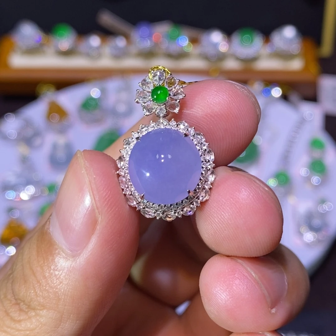 【闪购商品】颈饰18K金镶嵌翡翠