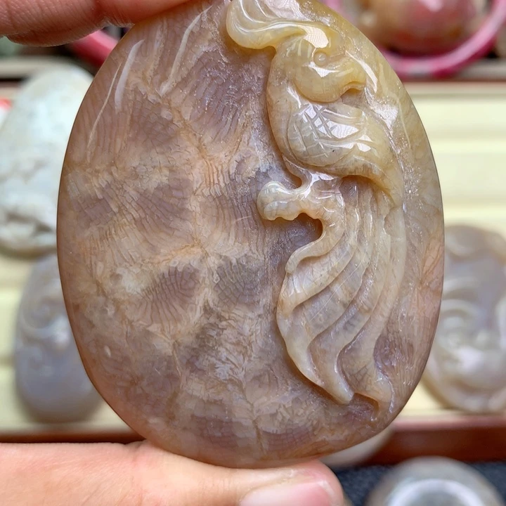 硅化珊瑚（珊瑚玉）未镶嵌颈饰