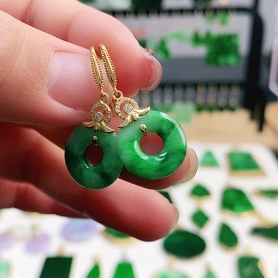 翡翠耳饰18K金镶嵌耳饰