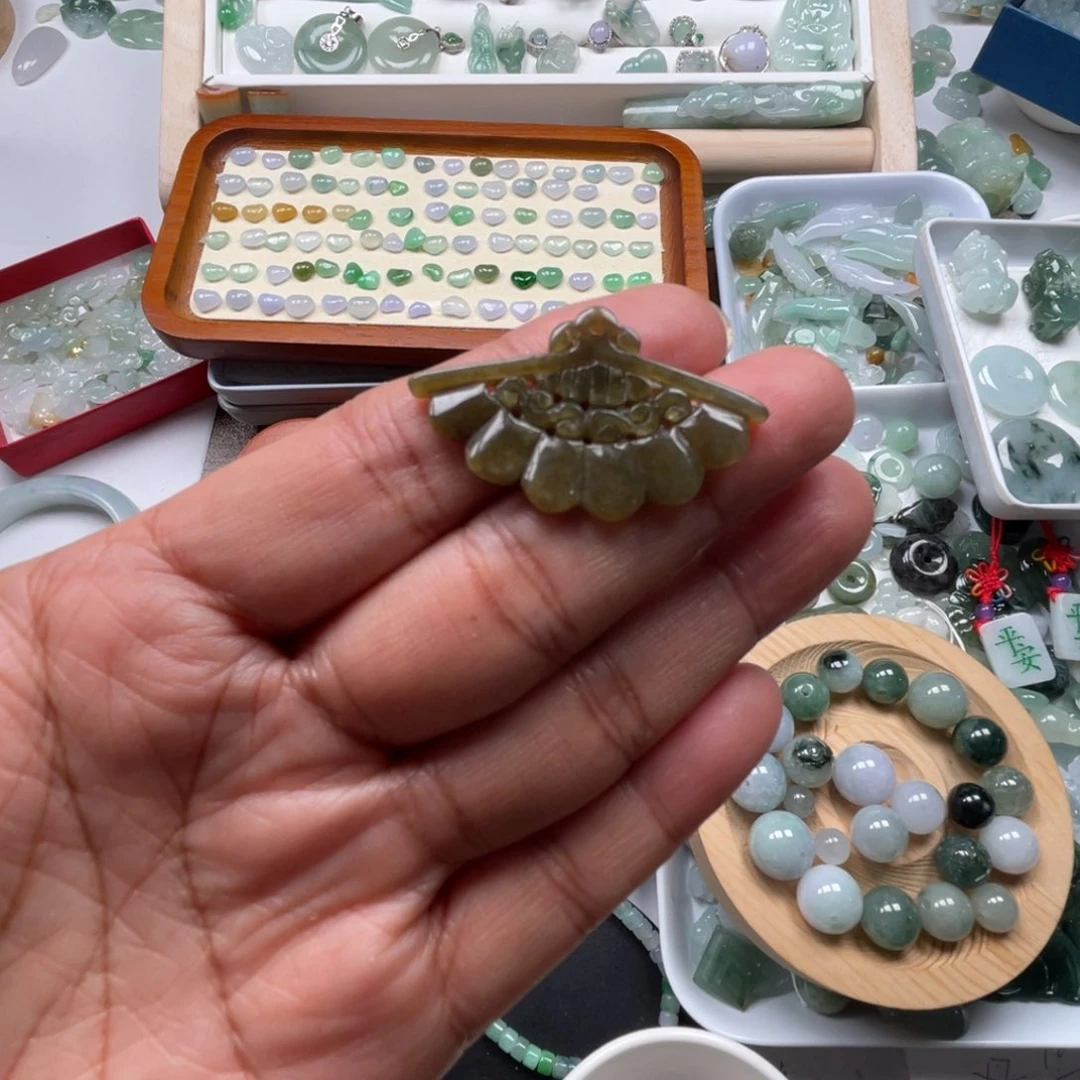 翡翠颈饰未镶嵌67867888