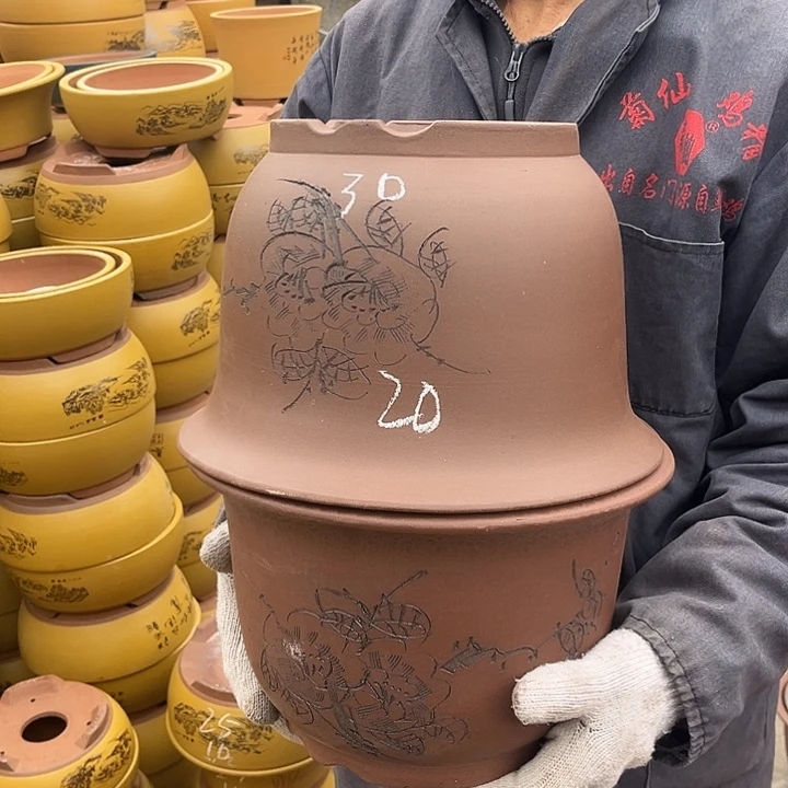 紫砂紫砂花盆和小