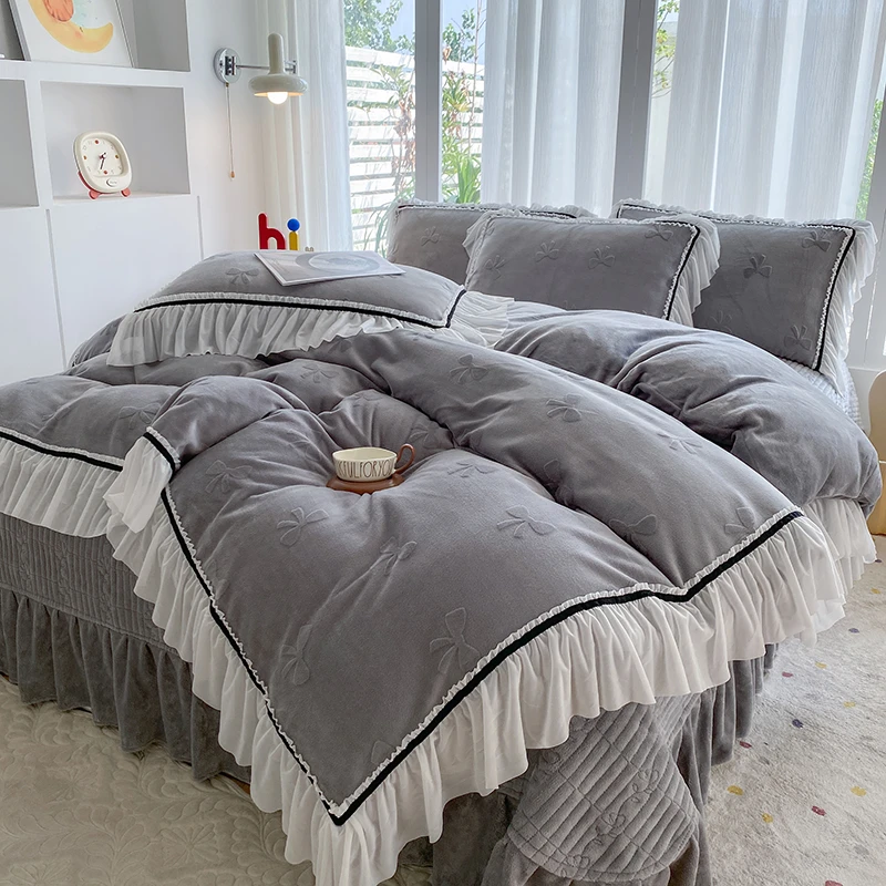 轻奢韩版全消光床盖加厚牛奶绒四件套冬季雕花双面绒被套抗静电