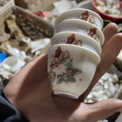 摆件陶瓷艺术摆件有黑点