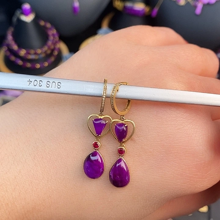 苏纪石（舒俱来）18K金镶嵌耳饰