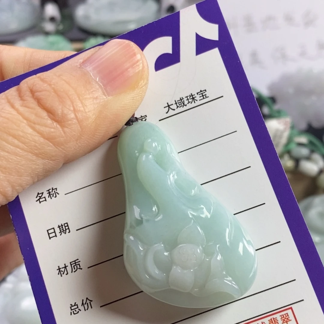 翡翠颈饰未镶嵌悟道