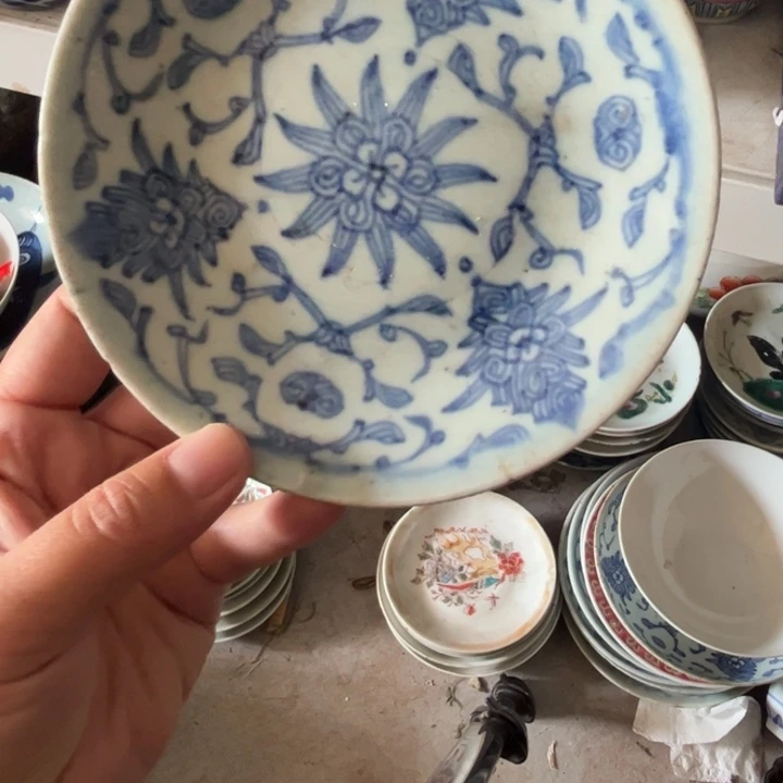 都是瑕疵品看好下单缠枝莲纹盘