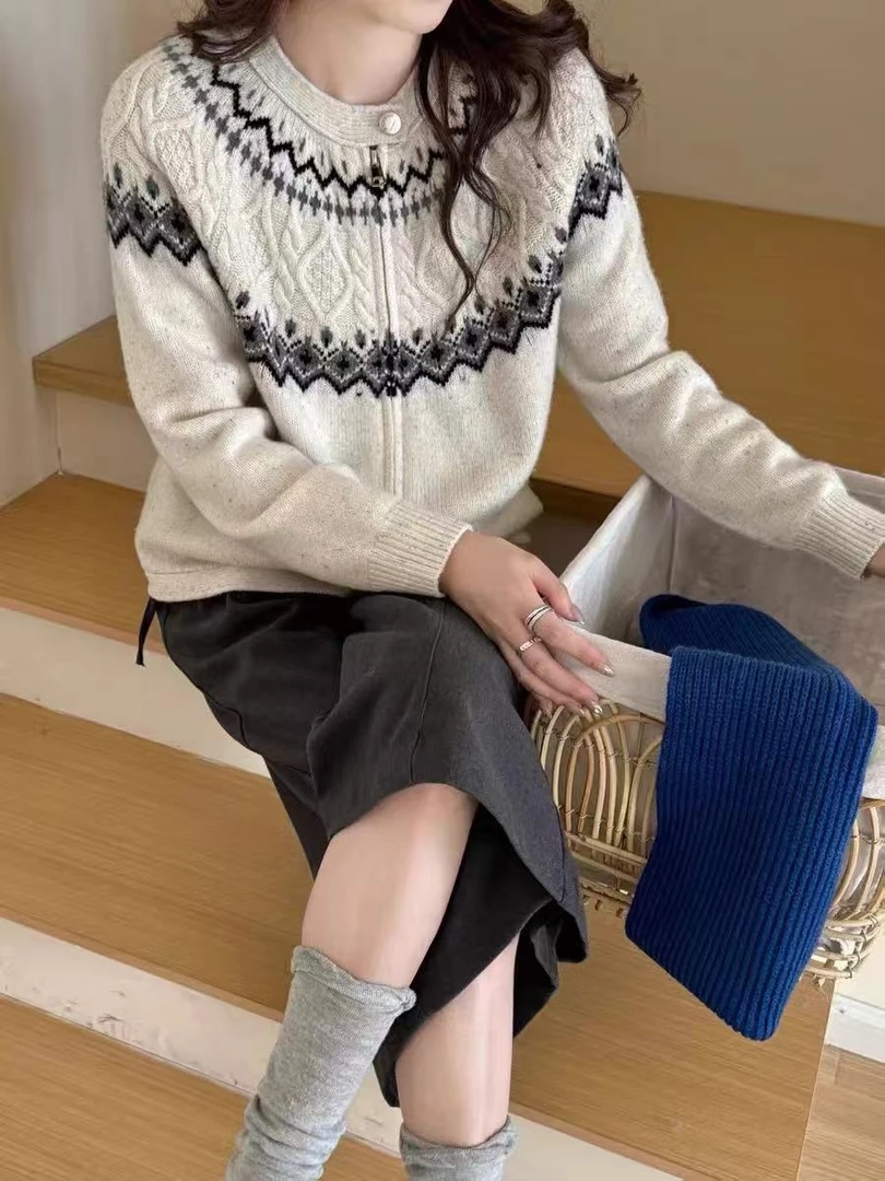 妙启时尚-25新款女款两色费尔岛双拉链针织毛衣开衫