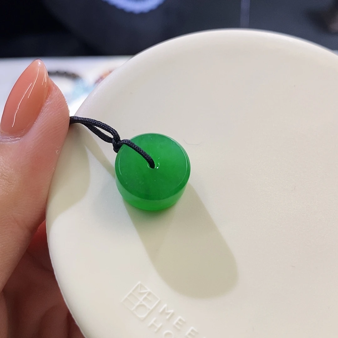 翡翠未镶嵌挂件满绿