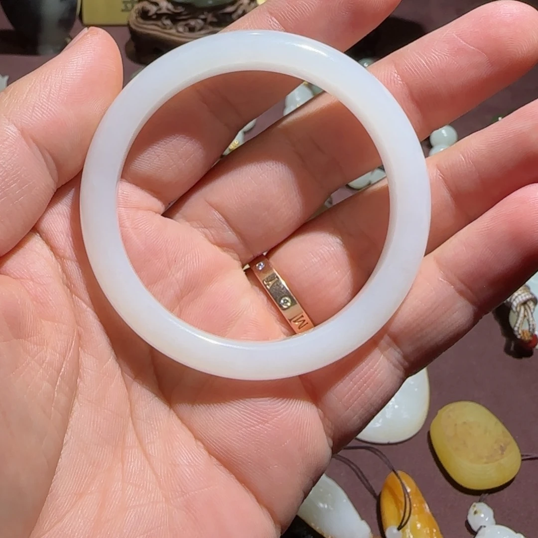 定制和田玉比***人