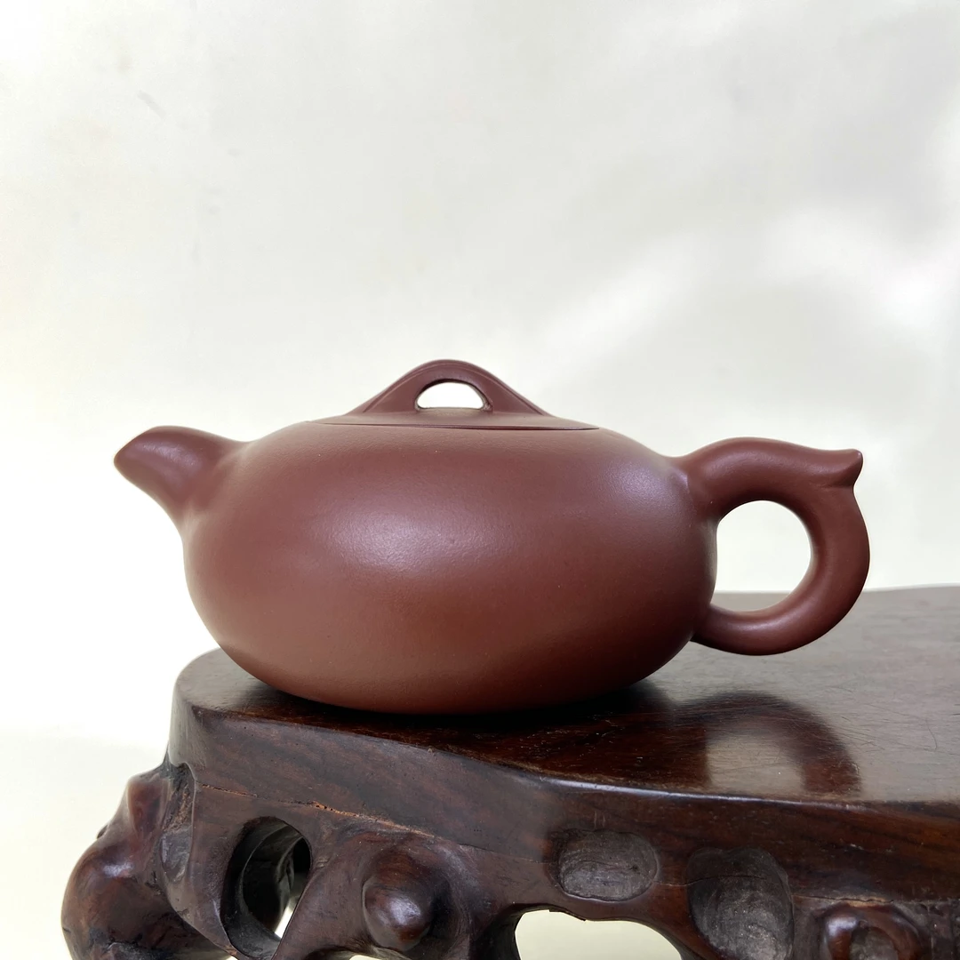 宜兴手工紫砂陶 （周国君）茶壶GS4082-22