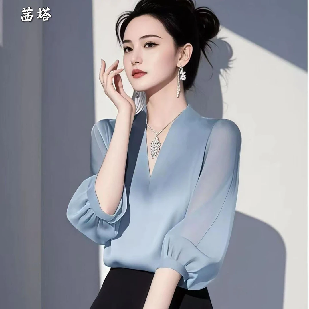 2025年新款法式高级感黑色衬衣轻奢五分袖V领衬衫女宽松显瘦上衣