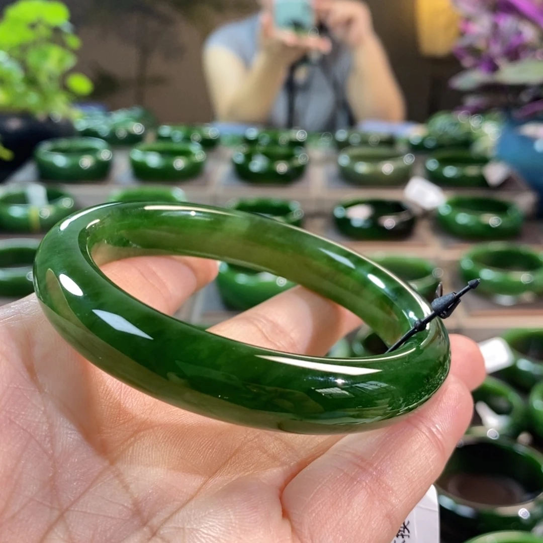 和田玉（碧玉）手镯未镶嵌