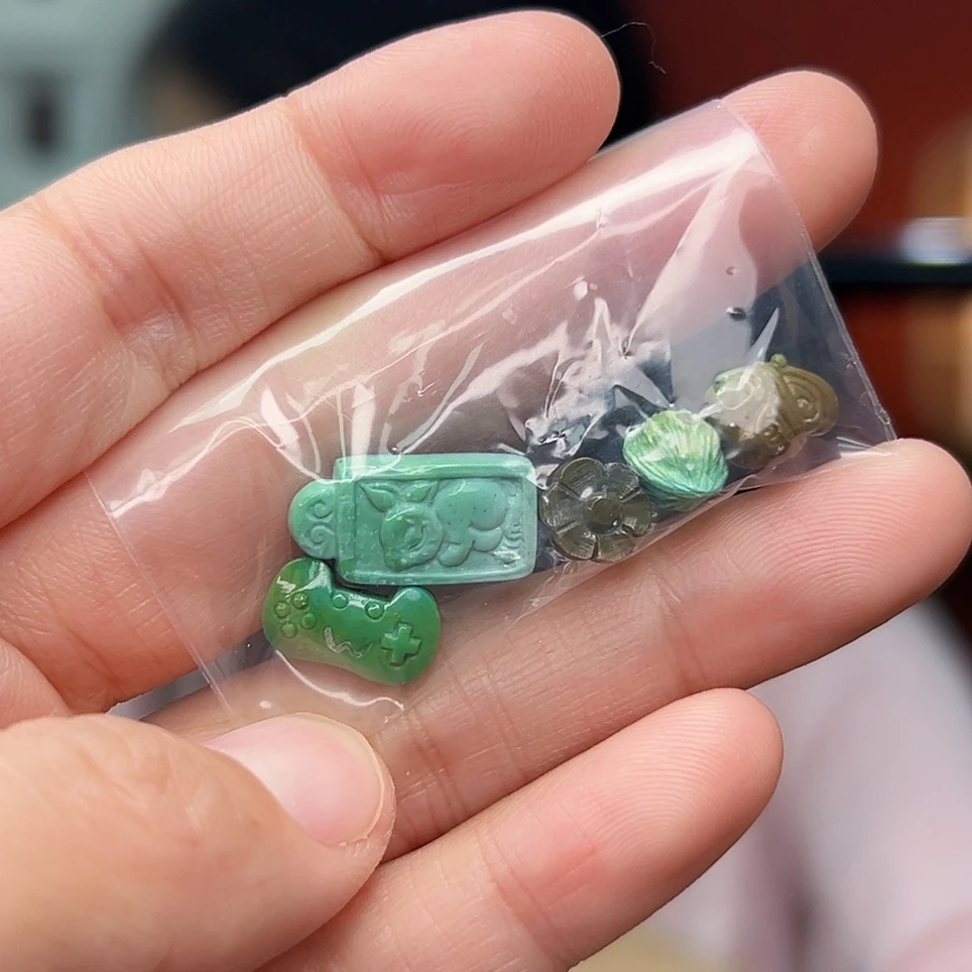 未镶嵌绿松石珠宝奇石