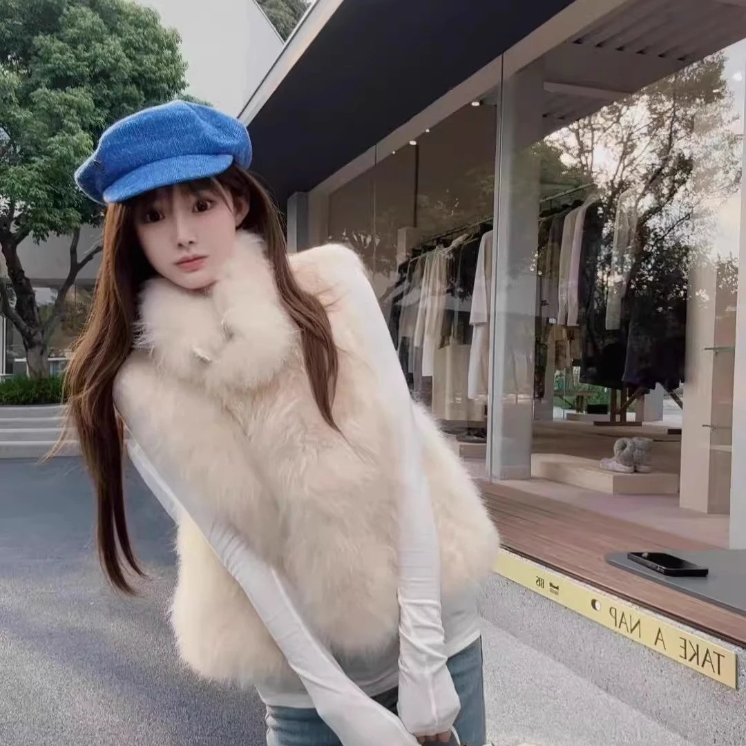 2025年新款山羊绒皮草马甲女冬季加厚短款小个子外穿立领毛毛外套