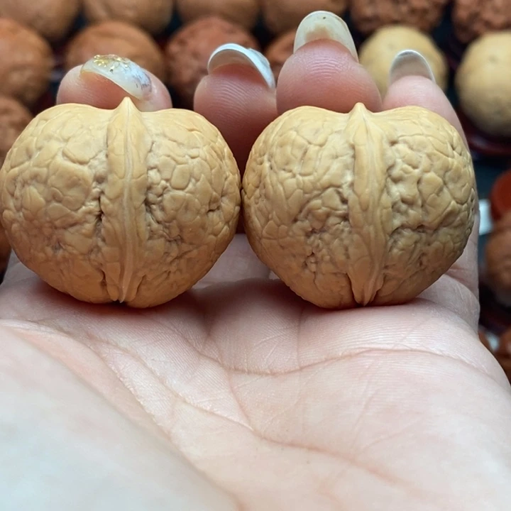 核桃精品文玩核桃手捻贵妃元宝