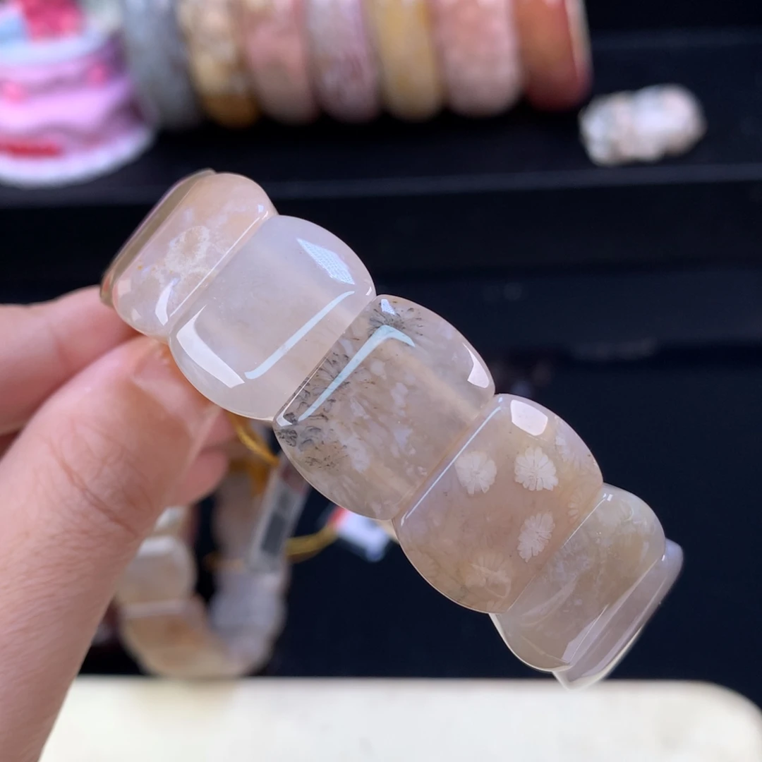 硅化珊瑚（珊瑚玉）未镶嵌颈饰五折漏价手牌15号