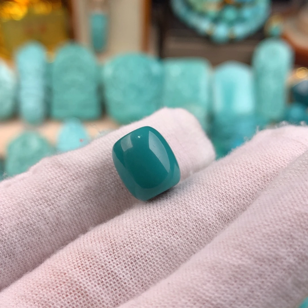 绿松石未镶嵌桶珠卡10.5