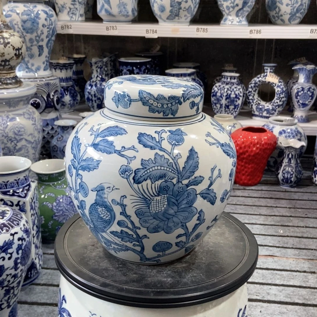 摆件茶叶罐手绘釉下彩