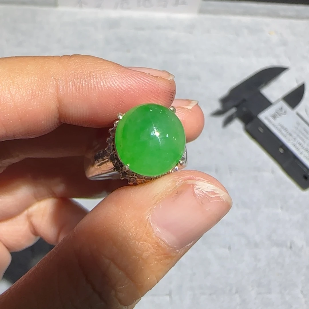 翡翠未镶嵌戒指翡翠