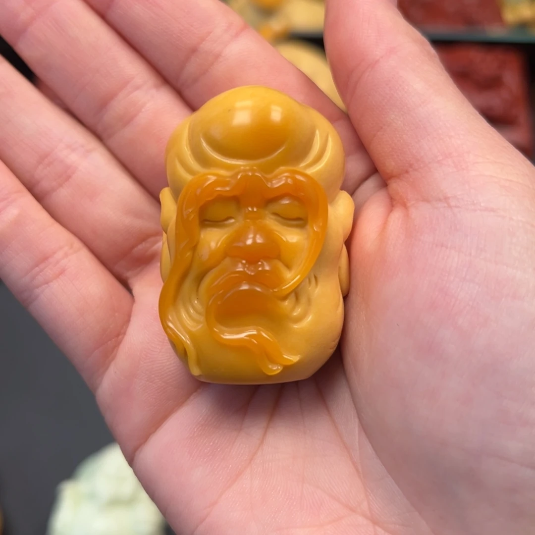 N***k石英质玉（缅黄）未镶嵌手玩件