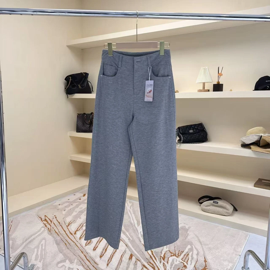 【文4390】  看 富婆穿的窄板裤