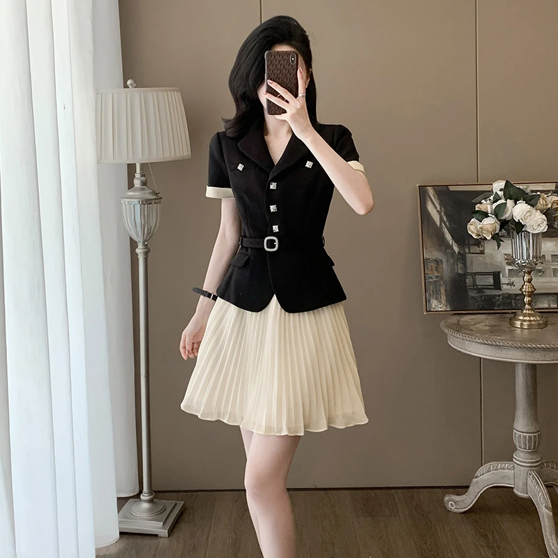 夏季短袖时尚轻奢御姐风洋气百褶短裙女假两件西装领小香风连衣裙
