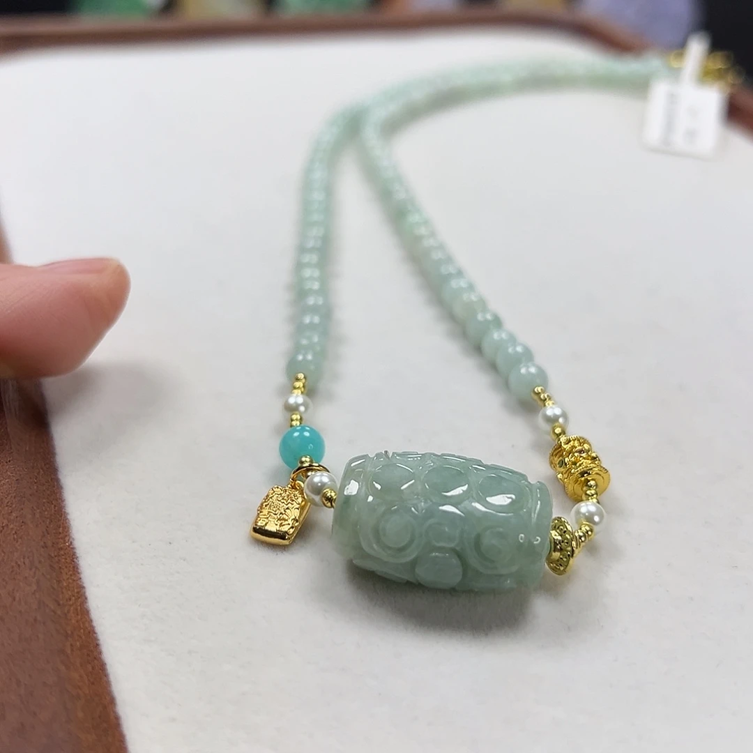 翡翠未镶嵌颈饰项链