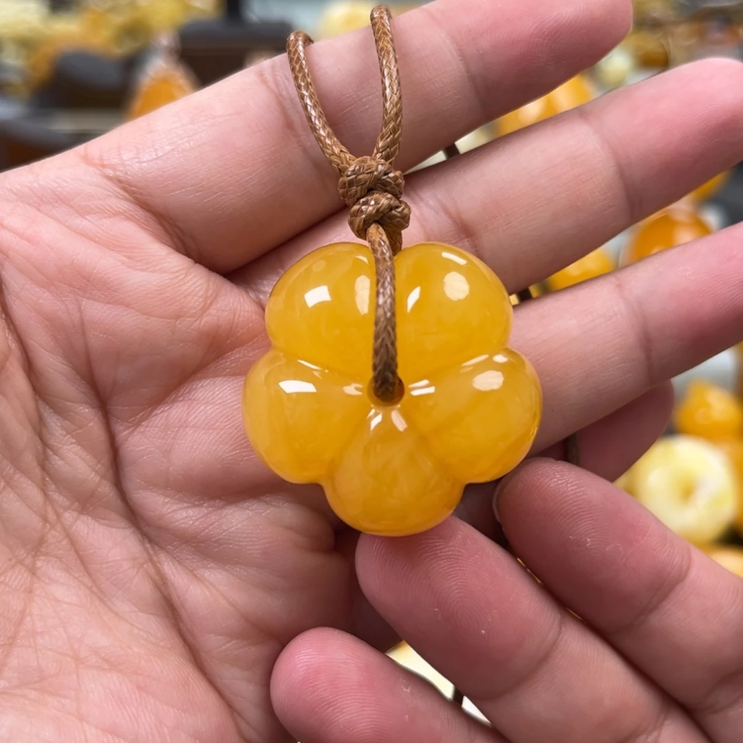 蜜蜡未镶嵌珠宝奇石