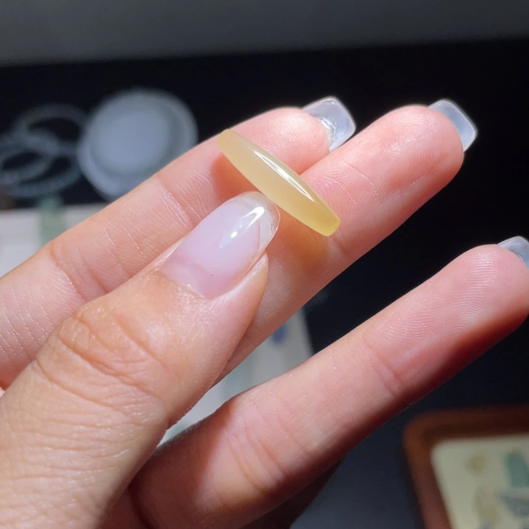 吊坠(不含链)未镶嵌翡翠天珠冰黄