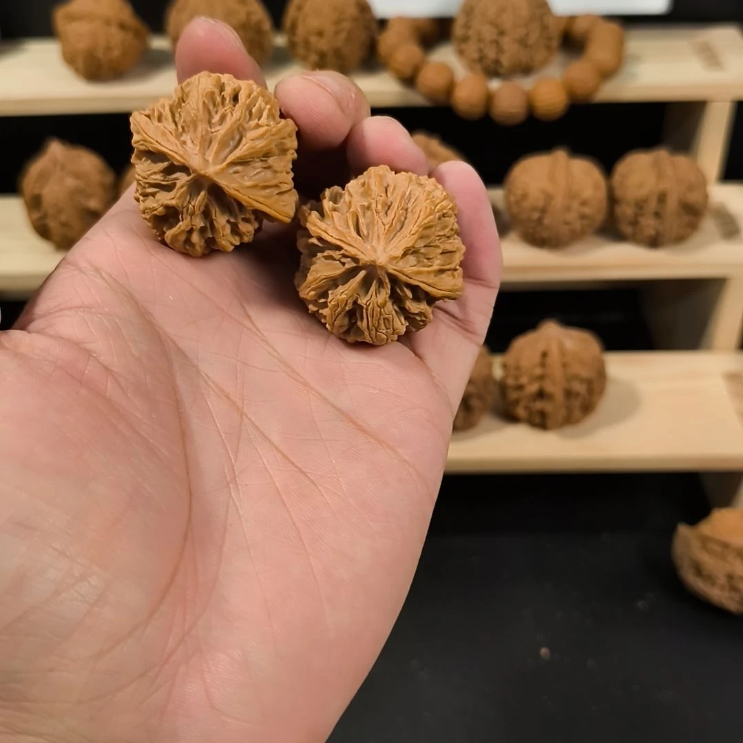 文玩核桃吊坠36苹果园