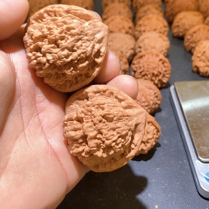 文玩核桃吊坠静**衣