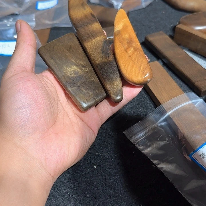 z***g阴沉木直播间一物一拍截图