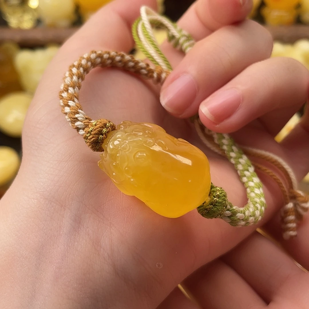 未镶嵌琥珀珠宝奇石