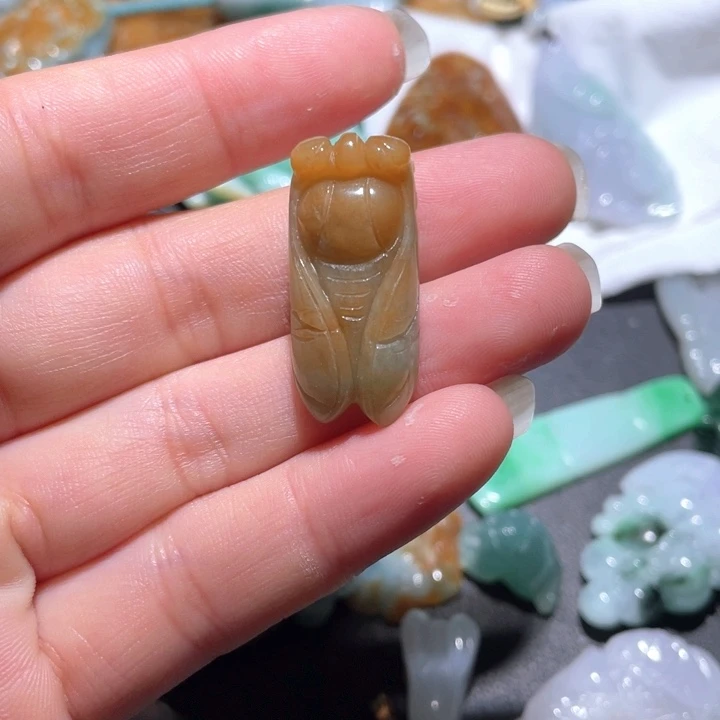 【闪购商品】翡翠颈饰未镶嵌天然翡翠