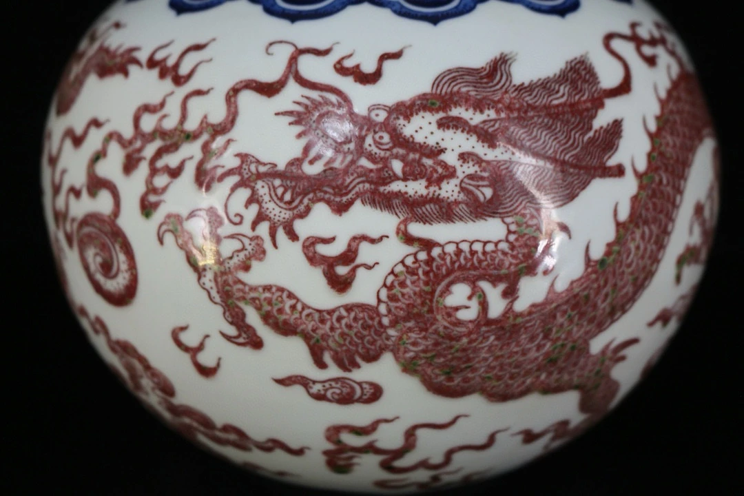 釉里红手工手绘龙纹罐高26厘米宽25厘米