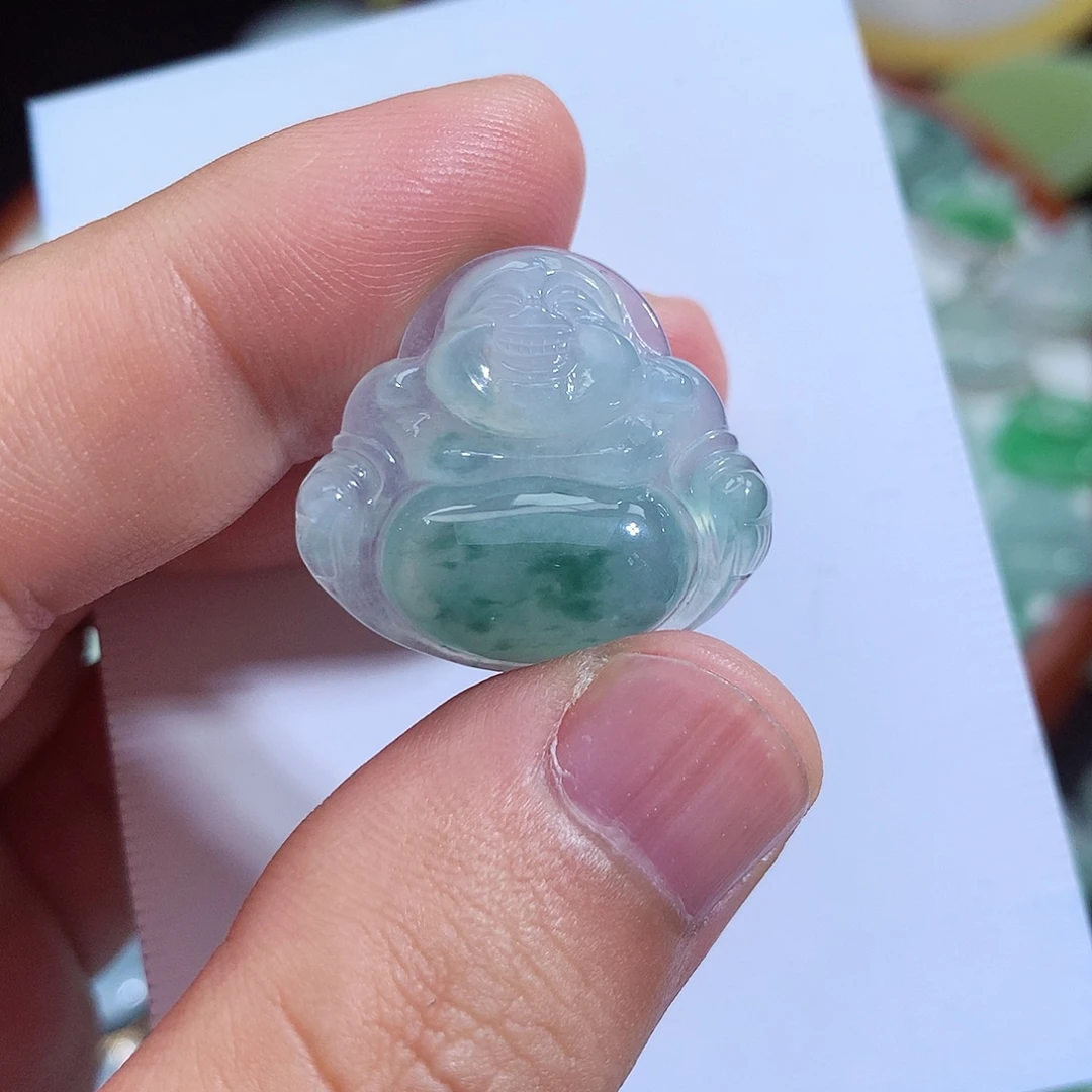 翡翠未镶嵌颈饰佛公