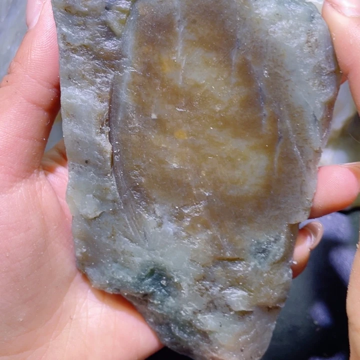 和田玉未镶嵌珠宝半成品