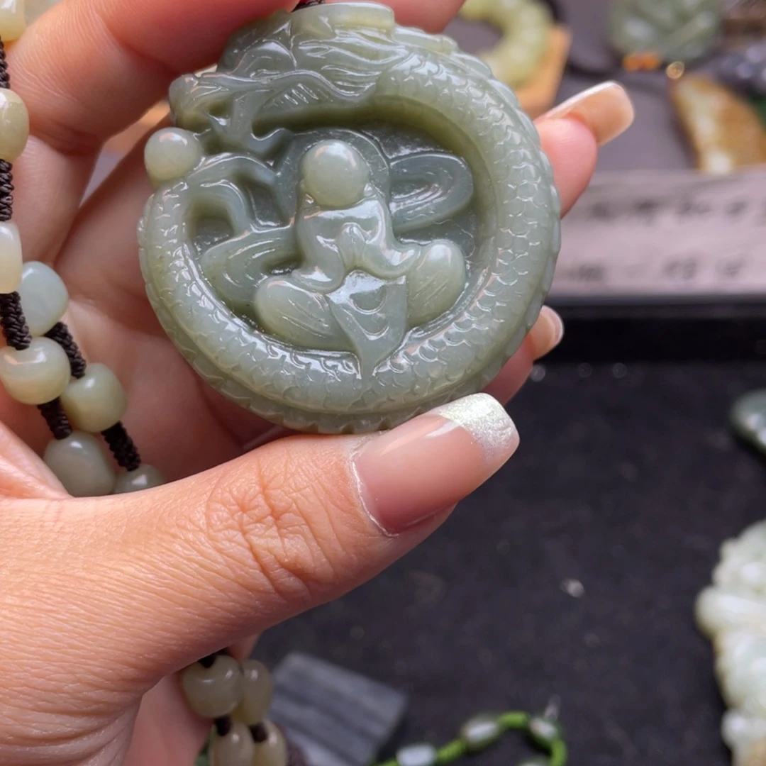 和田玉颈饰未镶嵌